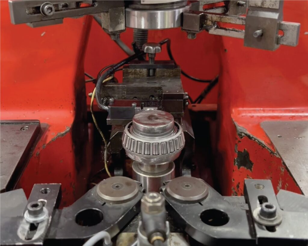 Une machine pour mesurer le bruit et les vibrations (NVH)